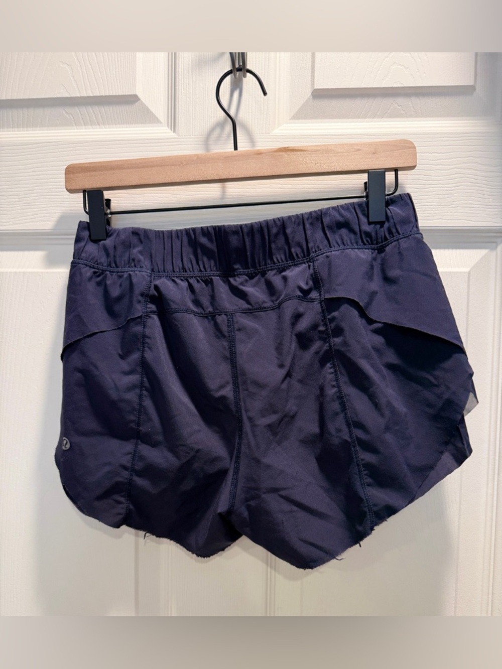 Lululemon Speed Up Scallop Hem Lined Shorts Black Mid Rise Women’s 14 in waist - Picture 6 of 6